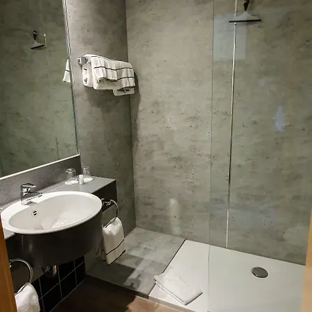 伊芬酒店 酒店 3*