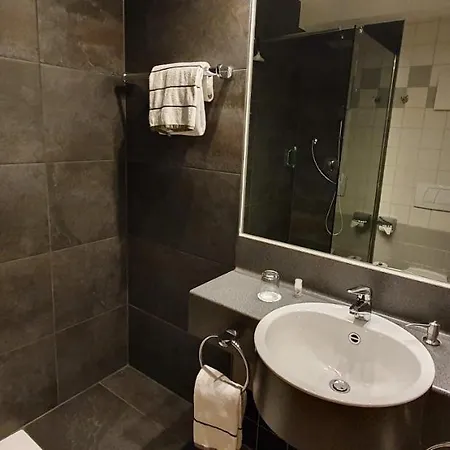 伊芬酒店 酒店 3*